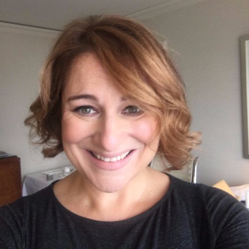 Jennifer Weiner - Author - The Shorty Awards